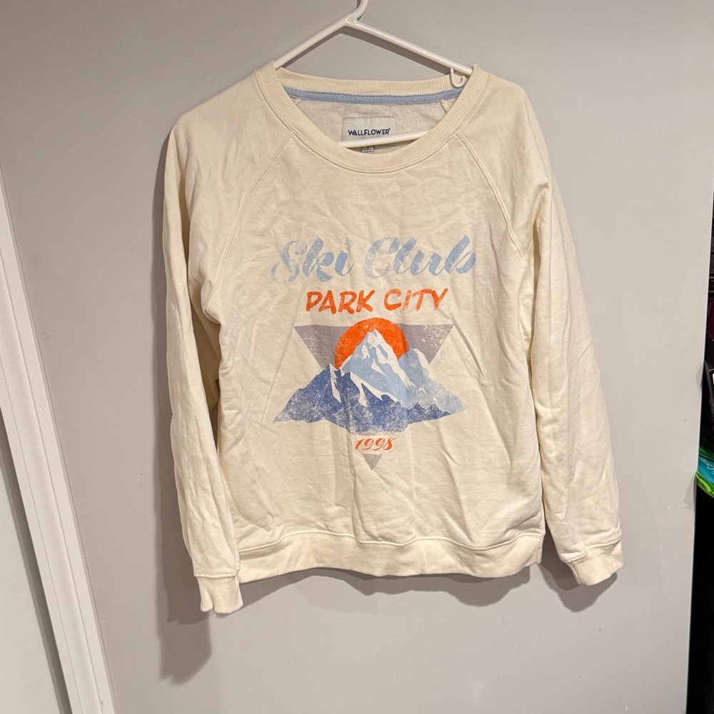 Wallflower Cream Sweatshirt